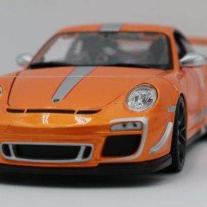 Porsche 911 RS 4.0